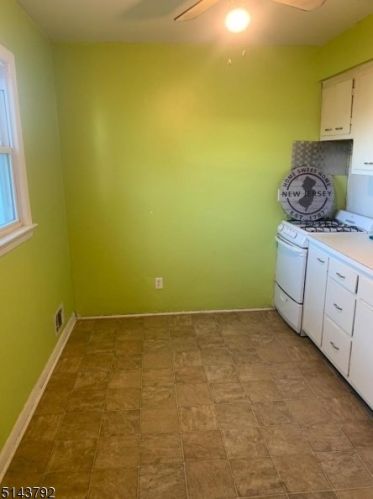 323 Faitoute Ave, Roselle Park NJ  07204-1888 exterior