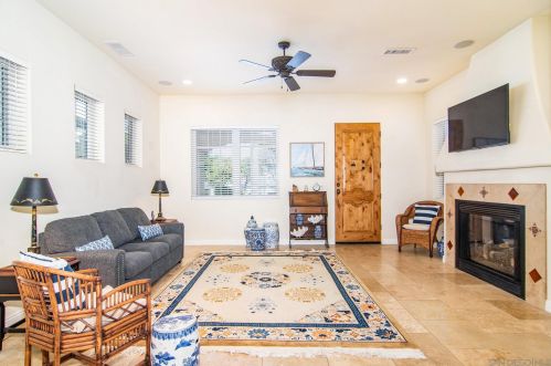 357 E Ave, San Diego CA  92118-1333 exterior