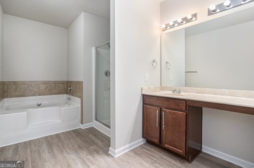 2286 Capella Cir, Atlanta GA  30331-3869 exterior