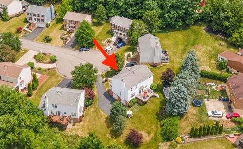 526 Leland Dr, Pittsburgh PA 15236-2758 exterior