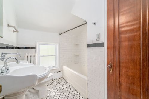 403 Nicholson St, Joliet IL 60435-7014 exterior