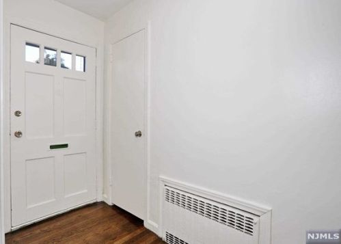 264 Atlantic St, Oradell NJ  07649-2304 exterior