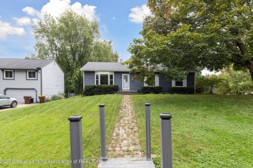 1319 Larkwood Dr, Dewitt, MI 48820-9524