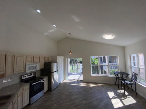 9907 Perfect Dr, Fort Pierce, FL 34986-3034