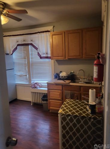 220 Hamilton St, New Brunswick NJ 08901-1845 exterior