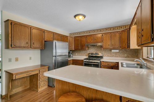 302 10 St, Sartell MN 56377-1170 exterior