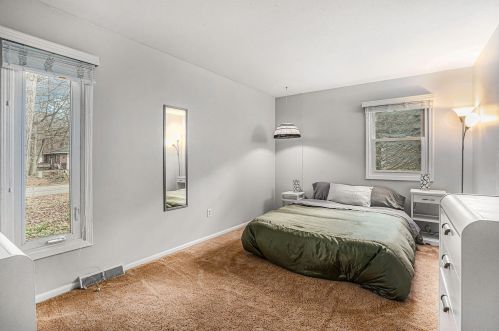 4787 Grenadier Dr, Wyoming MI exterior