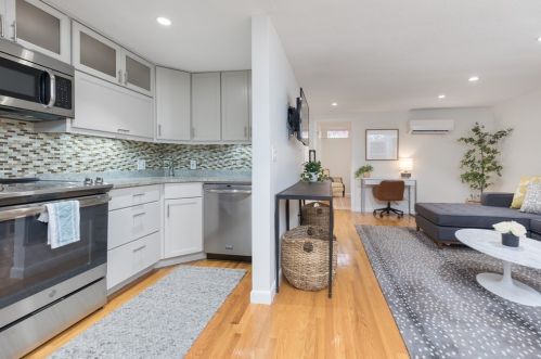 25 Phillips St, Boston, MA 02114