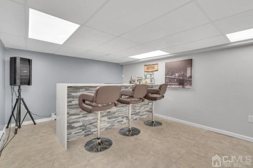 40 Ponderosa Ln, Old Bridge NJ  08857-3334 exterior