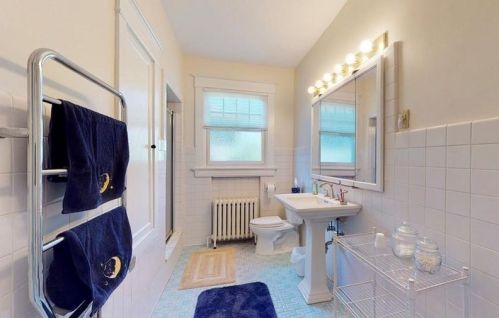 5531 Northumberland St, Pittsburgh PA 15217-1129 exterior