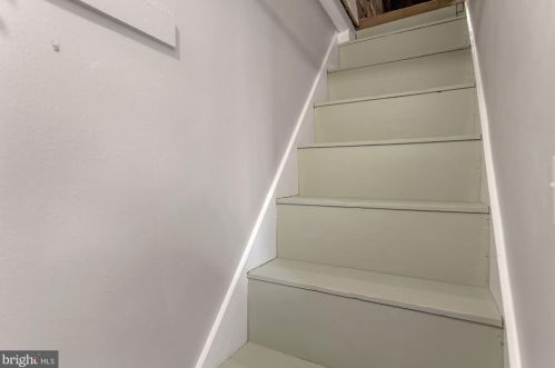 2022 21 St, Arlington VA 22201-3607 exterior