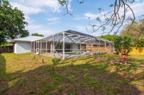 6505 Pensacola Rd, Fort Pierce FL  34951-1500 exterior