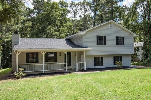 4014 Mckinley Dr, Lithonia, GA 30039-8090