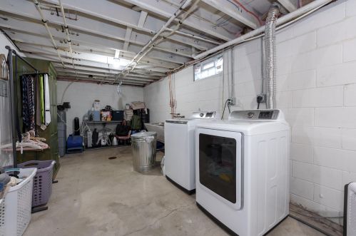 8523 Westnedge Ave, Kalamazoo MI  49002-6227 exterior