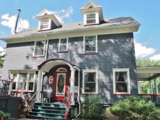 77 Calumet St, Rochester, NY 14610-1505