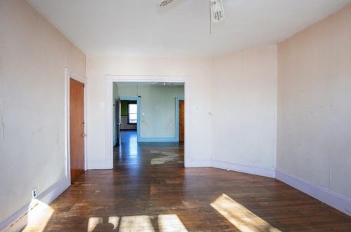 184 Chelsea St, Boston MA exterior