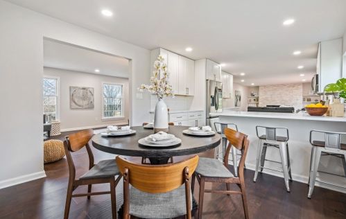 2312 Mill Grove Rd, Pittsburgh PA 15241-2726 exterior