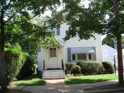 22 Elm St, Newton, MA 02465-1806