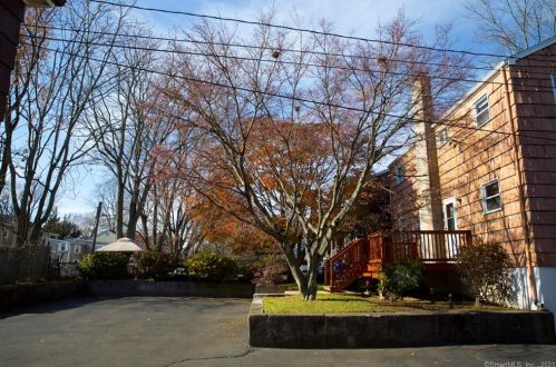 22 Ryan Ave, Norwalk CT 06854-4630 exterior