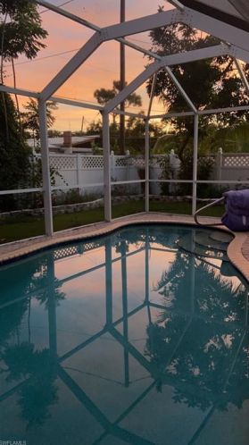 716 92 Ave, Naples FL 34108-2433 exterior