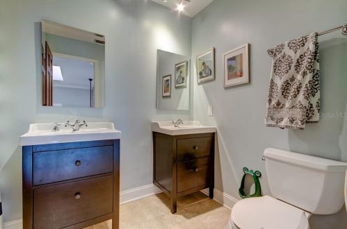 12216 Twin Br Acres Rd, Tampa FL 33626-3711 exterior