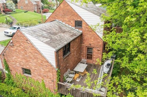 313 Oak Frst Dr, Pittsburgh PA 15216-1122 exterior