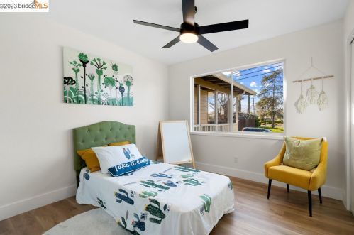 2796 Courtland Dr, Concord CA  94520-4720 exterior