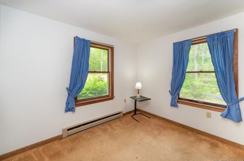 210 Geer Rd, Exeter CT 06249-2604 exterior