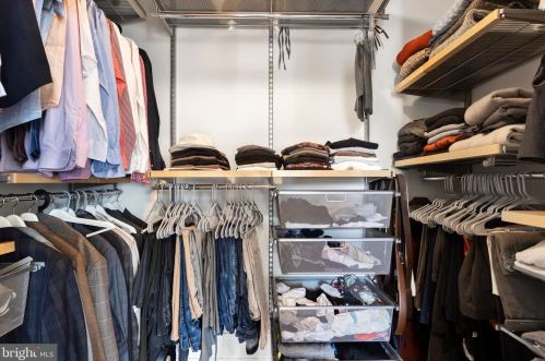 2137 Christian St, Philadelphia PA  19146-1209 exterior