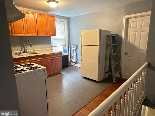 18 21 St, Chester PA 19013-4915 exterior