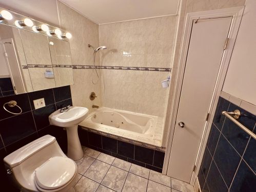 3406 Alabama Ave, Milwaukee WI 53207-3641 exterior