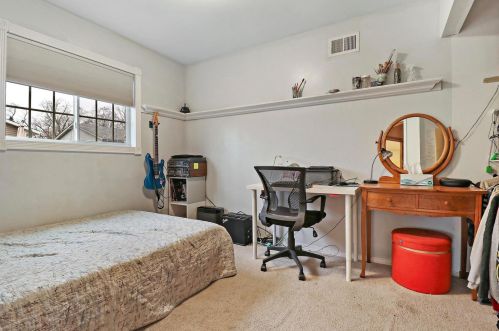 2728 Lydia St, Waukegan IL exterior