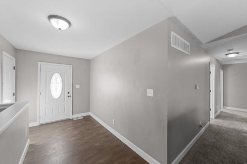 170 Village Circle Dr, Winfield MO 63389-2051 exterior