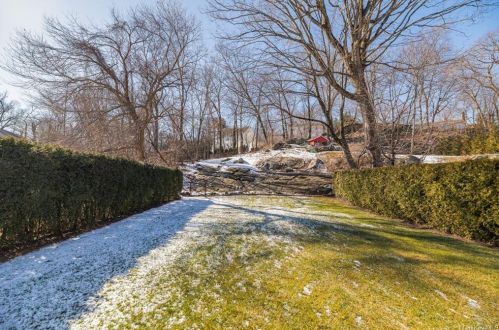 100 Orch St, Greenwich CT exterior