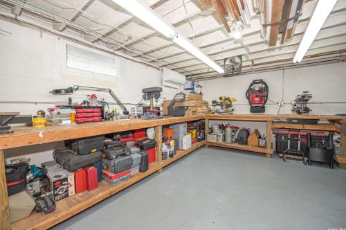 168 Suffolk Ave, Babylon NY 11704-2825 exterior