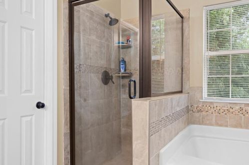 5961 Duren Mdw Dr, Lithonia GA 30058-3592 exterior