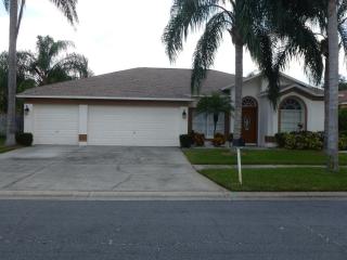 11412 Georgetown Cir, Tampa, FL 33635-1561