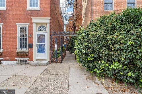 412 Bainbridge St, Philadelphia PA  19147-1533 exterior