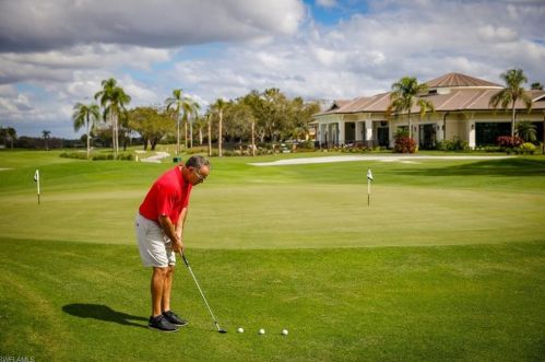 5934 Hammock Is Cir, Naples FL 34119-4649 exterior