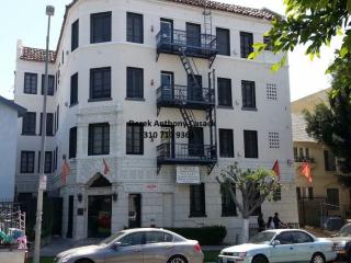 832 Oxford Ave, Los Angeles CA  90005-2965 exterior