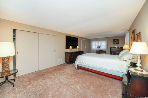 19 Sheldon Pl, Commack NY 11725-3237 exterior