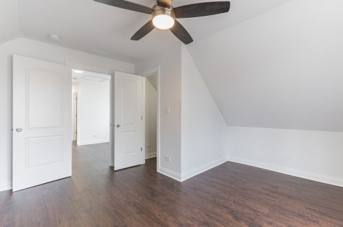 25 118th Pl, Chicago IL 60628-5801 exterior