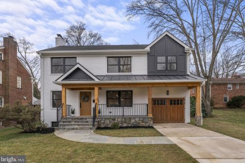 2706 Valley Dr, Alexandria VA  22302-2845 exterior