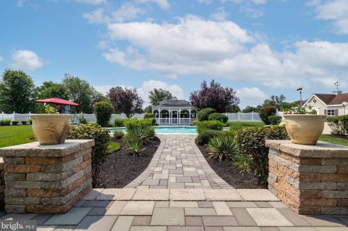 16 Livingston Ln, Lumberton Township, NJ 08048-6210