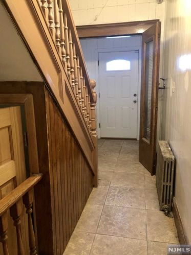 24 Maple St, Outwater NJ 07026-2908 exterior