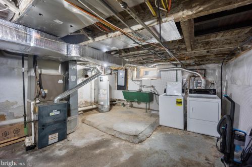 4043 Boone St, Philadelphia PA  19127-1704 exterior