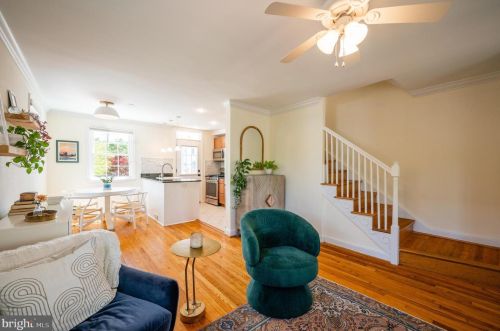 21 Clifford Ave, Alexandria VA  22305-2702 exterior