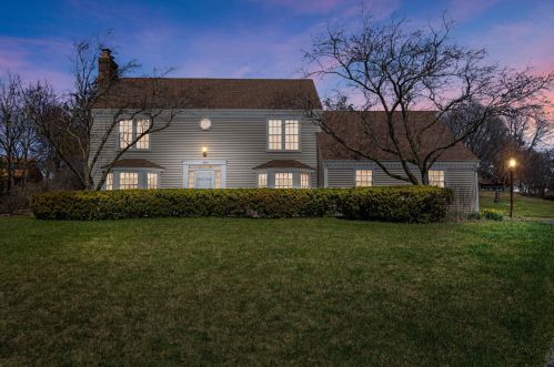 11830 Waterford Ave, Milwaukee WI  53228-1863 exterior