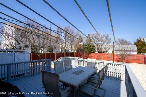 23 New York Ave, Lavallette NJ 08735-2537 exterior