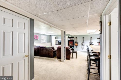 20 Colonial Ct, Littlestown PA 17340-1528 exterior